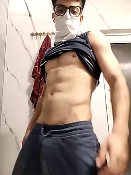 Snapshot of mrmasseur06 chatting on April 3, 2026, 6:47 pm mrmasseur06 online show from April 3, 2026, 6:47 pm