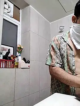 Snapshot of mrmasseur06 chatting on May 14, 2026, 5:54 pm mrmasseur06 online show from May 14, 2026, 5:54 pm