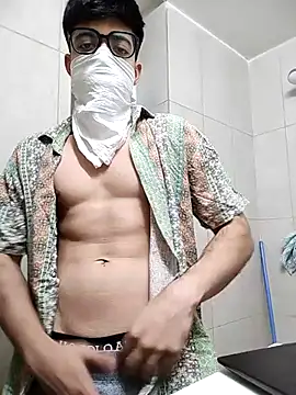 Snapshot of mrmasseur06 chatting on May 31, 2026, 6:31 pm mrmasseur06 online show from May 31, 2026, 6:31 pm