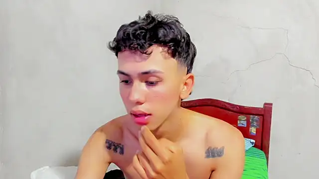 Snapshot of Damien_444 chatting on October 2, 2025, 1:03 pm Damien 444 online show from October 2, 2025, 1:03 pm