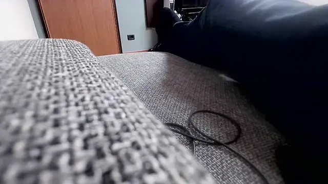 cucciolotto76 online show from November 13, 2025, 8:02 pm