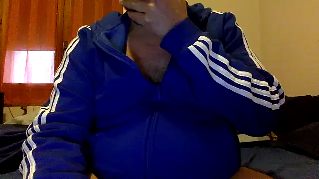 steve669 hot online show from December 20, 2025, 7:44 am