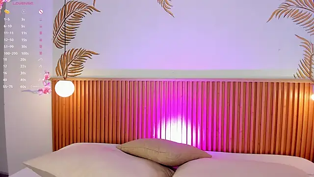 Valleriie  online show from November 7, 2025, 2:32 pm