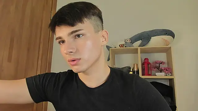 Snapshot of mystic_evan chatting on November 12, 2025, 3:05 pm mystic evan online show from November 12, 2025, 3:05 pm