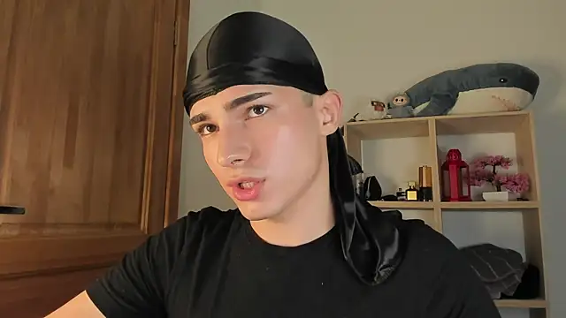 Snapshot of mystic_evan chatting on October 24, 2025, 11:48 pm mystic evan online show from October 24, 2025, 11:48 pm