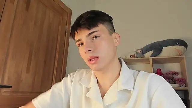 Snapshot of mystic_evan chatting on November 18, 2025, 9:34 am mystic evan online show from November 18, 2025, 9:34 am