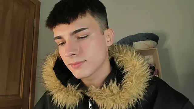 Snapshot of mystic_evan chatting on October 28, 2025, 12:22 am mystic evan online show from October 28, 2025, 12:22 am