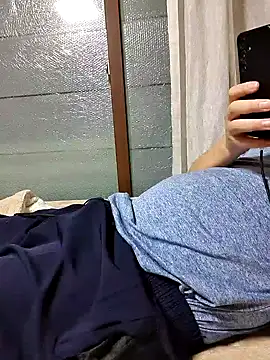 starvingo2002 online show from December 18, 2025, 8:52 am