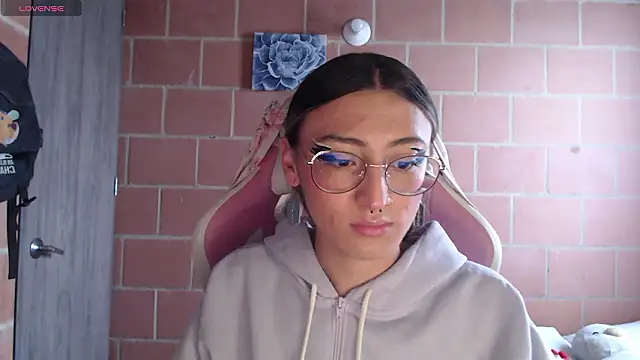 Andrea camilaaa online show from February 19, 2026, 12:57 pm