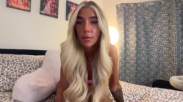 KENNIEXROSE online show from July 17, 2026, 12:19 am