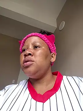 Snapshot of Yellowriider chatting on March 1, 2026, 12:27 pm Yellowriider online show from March 1, 2026, 12:27 pm