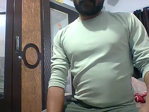 Snapshot of autophile-indian chatting on November 23, 2025, 8:13 am autophile-indian online show from November 23, 2025, 8:13 am