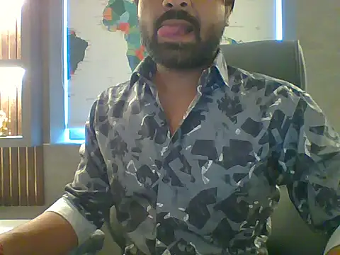 Snapshot of autophile-indian chatting on November 20, 2025, 8:04 am autophile-indian online show from November 20, 2025, 8:04 am