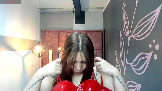 Isa Thompson   online show from September 30, 2025, 12:00 pm