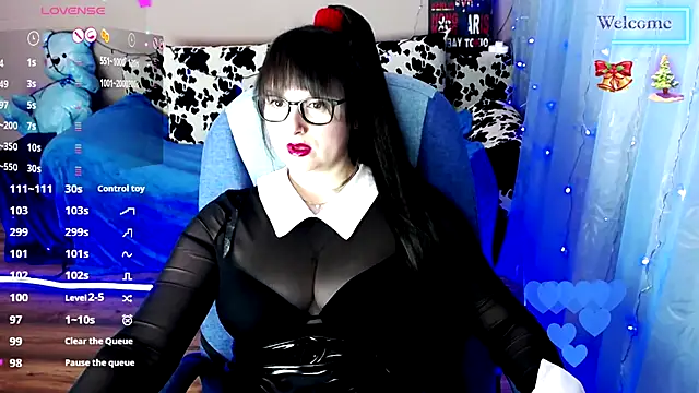 Snapshot of MilaRay chatting on February 7, 2025, 12:28 pm MilaRay online show from February 7, 2025, 12:28 pm