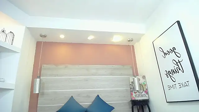 AlexandraCambell online show from November 9, 2025, 12:09 pm