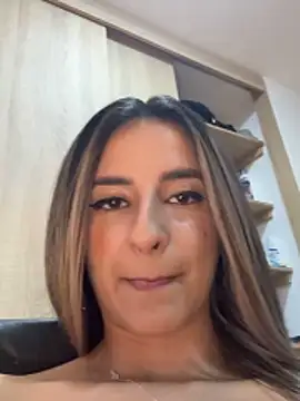 NIQUEILLA8 online show from March 10, 2026, 12:58 am