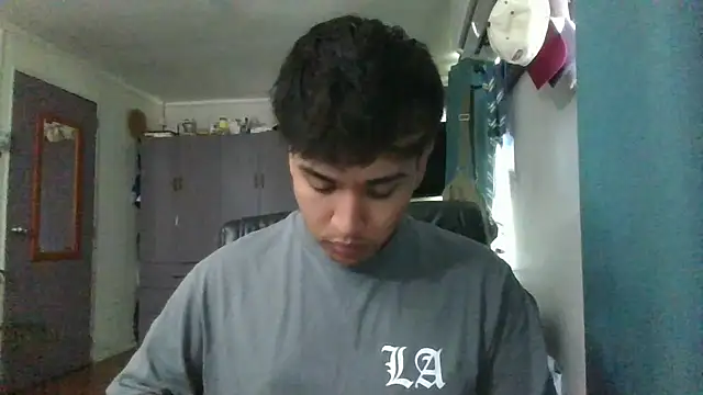 angxhot online show from December 3, 2025, 6:29 pm