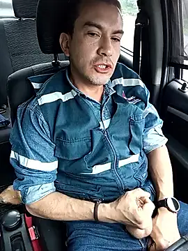 Snapshot of Blackaxes chatting on February 12, 2026, 9:03 pm Blackaxes online show from February 12, 2026, 9:03 pm