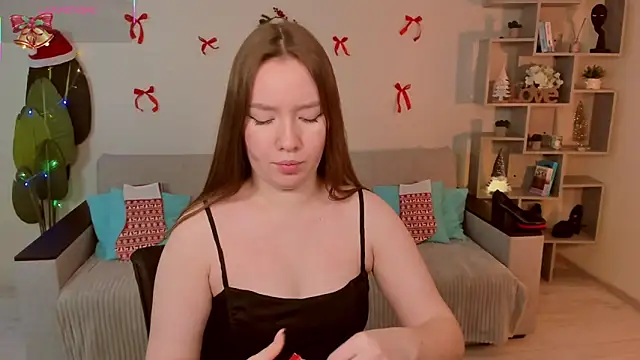 Snapshot of DaniCutie chatting on December 18, 2025, 11:25 am DaniCutie online show from December 18, 2025, 11:25 am