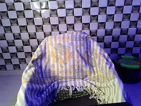 Snapshot of Beautiful_ladki chatting on October 19, 2025, 7:16 pm Beautiful ladki online show from October 19, 2025, 7:16 pm