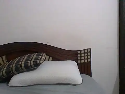 anu-anu2002 online show from February 13, 2026, 1:33 pm