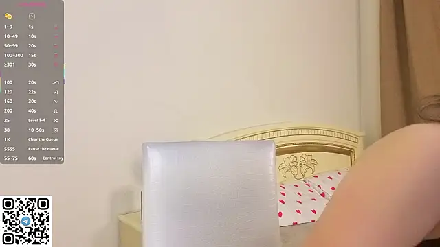 EnricaElis online show from March 15, 2026, 7:32 pm