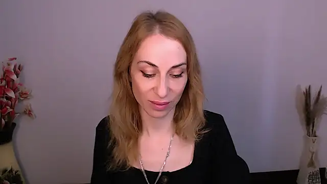 Snapshot of Create_your_own_sun chatting on November 20, 2025, 1:34 pm Create your own sun online show from November 20, 2025, 1:34 pm