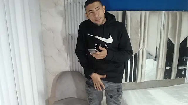 Morganandmegan online show from November 26, 2025, 11:10 am