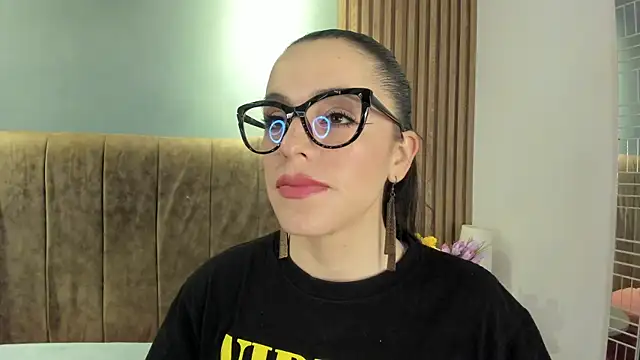 Snapshot of IsisNoir chatting on April 8, 2026, 1:01 pm IsisNoir online show from April 8, 2026, 1:01 pm