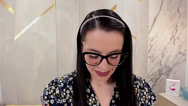 Snapshot of IsisNoir chatting on March 27, 2026, 1:01 pm IsisNoir online show from March 27, 2026, 1:01 pm