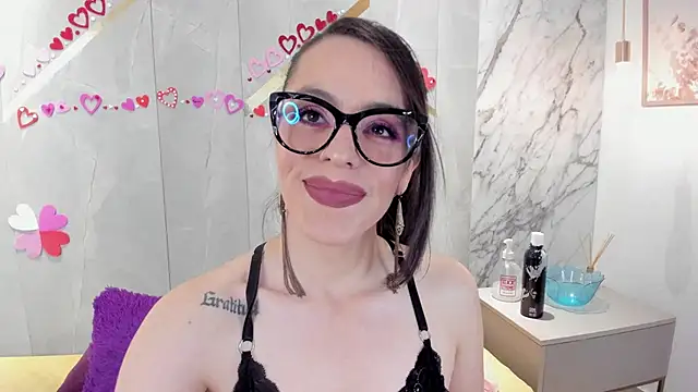 Snapshot of IsisNoir chatting on March 13, 2026, 1:05 pm IsisNoir online show from March 13, 2026, 1:05 pm