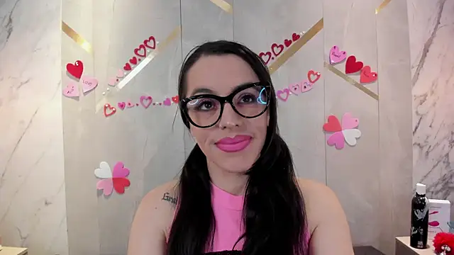 Snapshot of IsisNoir chatting on March 7, 2026, 12:43 pm IsisNoir online show from March 7, 2026, 12:43 pm