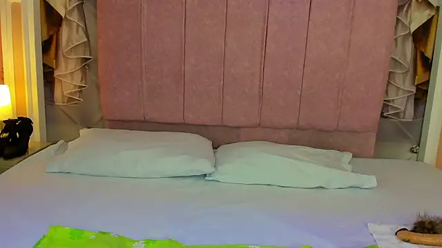 Snapshot of mishell_lovely chatting on February 12, 2026, 1:44 pm mishell lovely online show from February 12, 2026, 1:44 pm