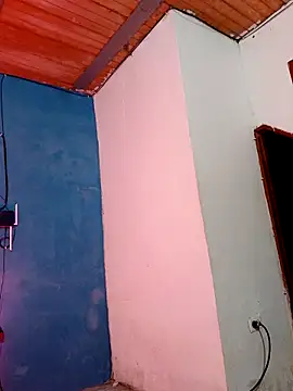 sofiaxxxxkl online show from November 18, 2025, 11:57 am