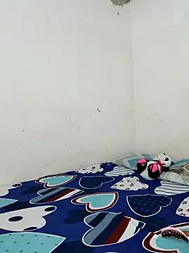 sofiaxxxxkl online show from December 16, 2025, 10:41 am