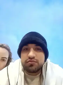 Snapshot of Miguel_SaraPink chatting on January 12, 2026, 11:20 pm Miguel SaraPink online show from January 12, 2026, 11:20 pm