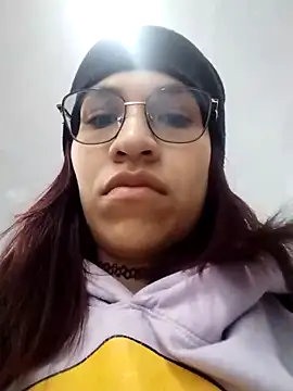 Katyuskka love online show from November 20, 2025, 1:23 pm