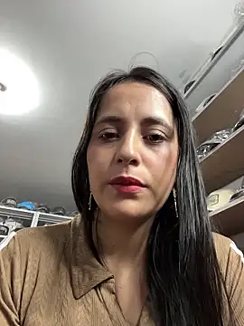 GiaDuque online show from January 13, 2026, 11:47 am