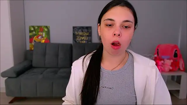 queenofthesense  online show from November 11, 2025, 9:48 am