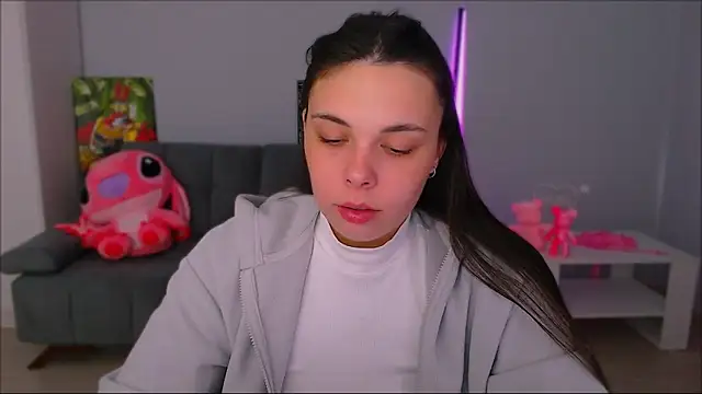 queenofthesense  online show from October 12, 2025, 10:49 am