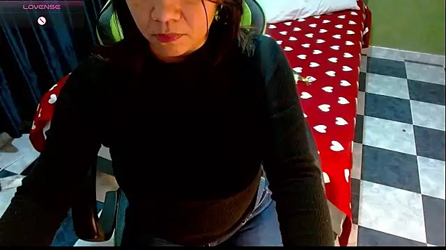 hiilarybrown online show from July 19, 2026, 2:20 am