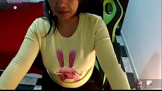 hiilarybrown online show from July 12, 2026, 4:13 am