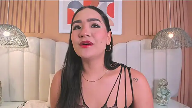 noa moon online show from March 24, 2026, 3:06 am