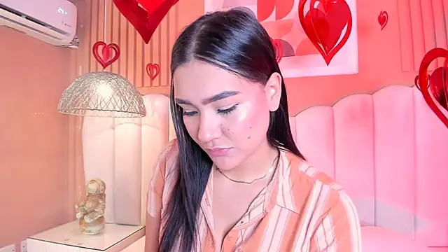 noa moon online show from February 11, 2026, 2:33 am