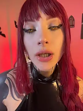 VelvetVampiree online show from June 18, 2026, 9:14 am