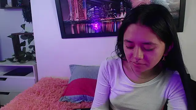 hellenngp online show from November 18, 2025, 7:50 pm