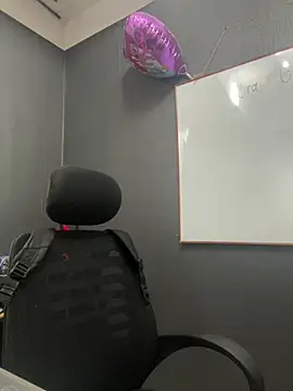 JuliethaDemon  online show from February 6, 2026, 1:29 pm