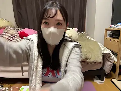 yuu-chan  online show from November 29, 2025, 5:07 am