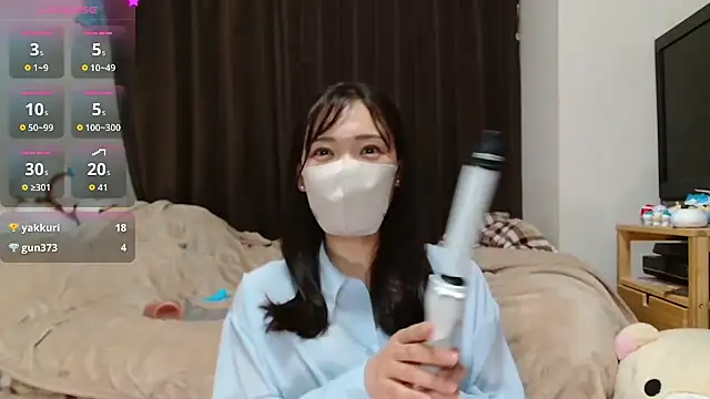 yuu-chan  online show from December 18, 2025, 10:41 am